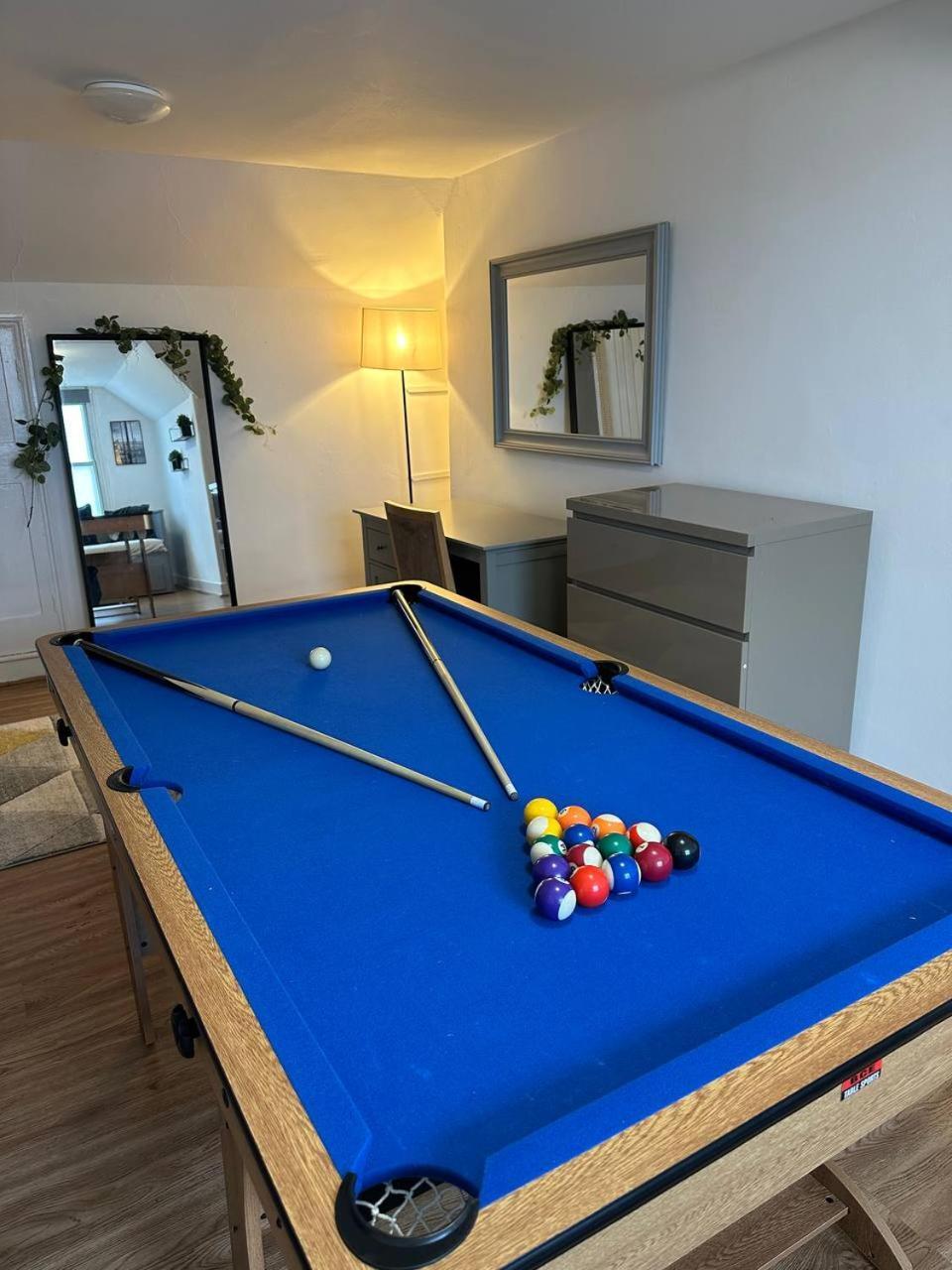 شقة 3 Bed Flat With Pool Table كامبريدج المظهر الخارجي الصورة